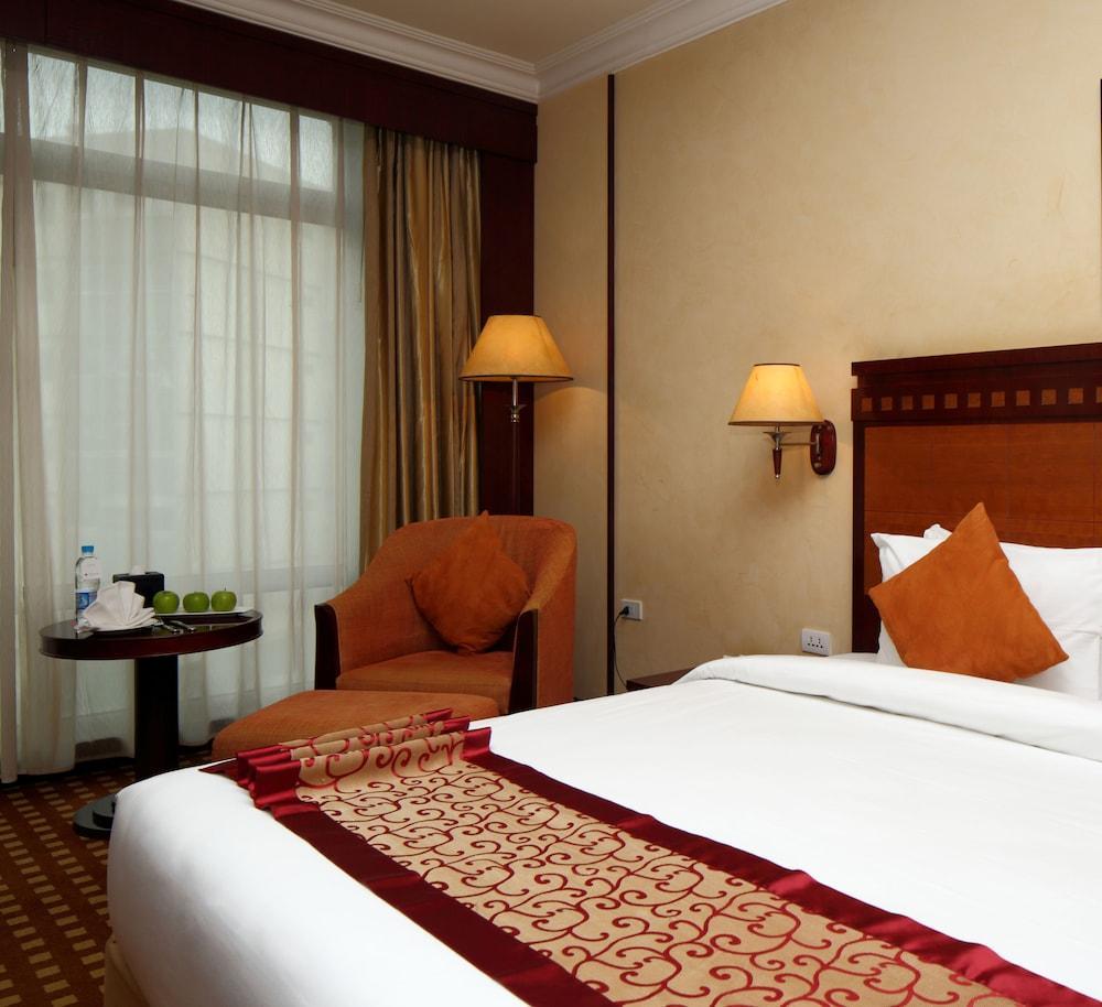 Ramada Riyadh Hotel Eksteriør billede
